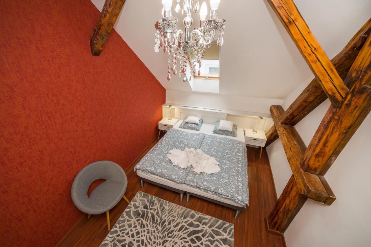 Villa Florencia Eger Exteriör bild