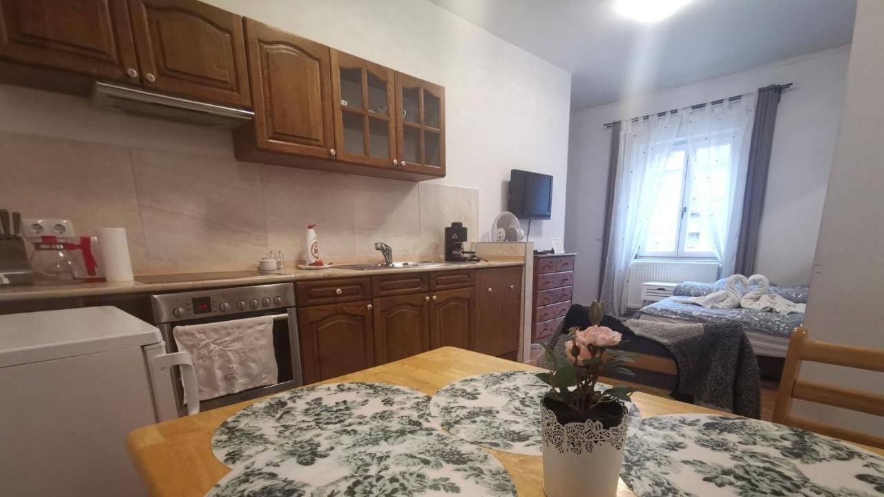 Villa Florencia Eger Exteriör bild