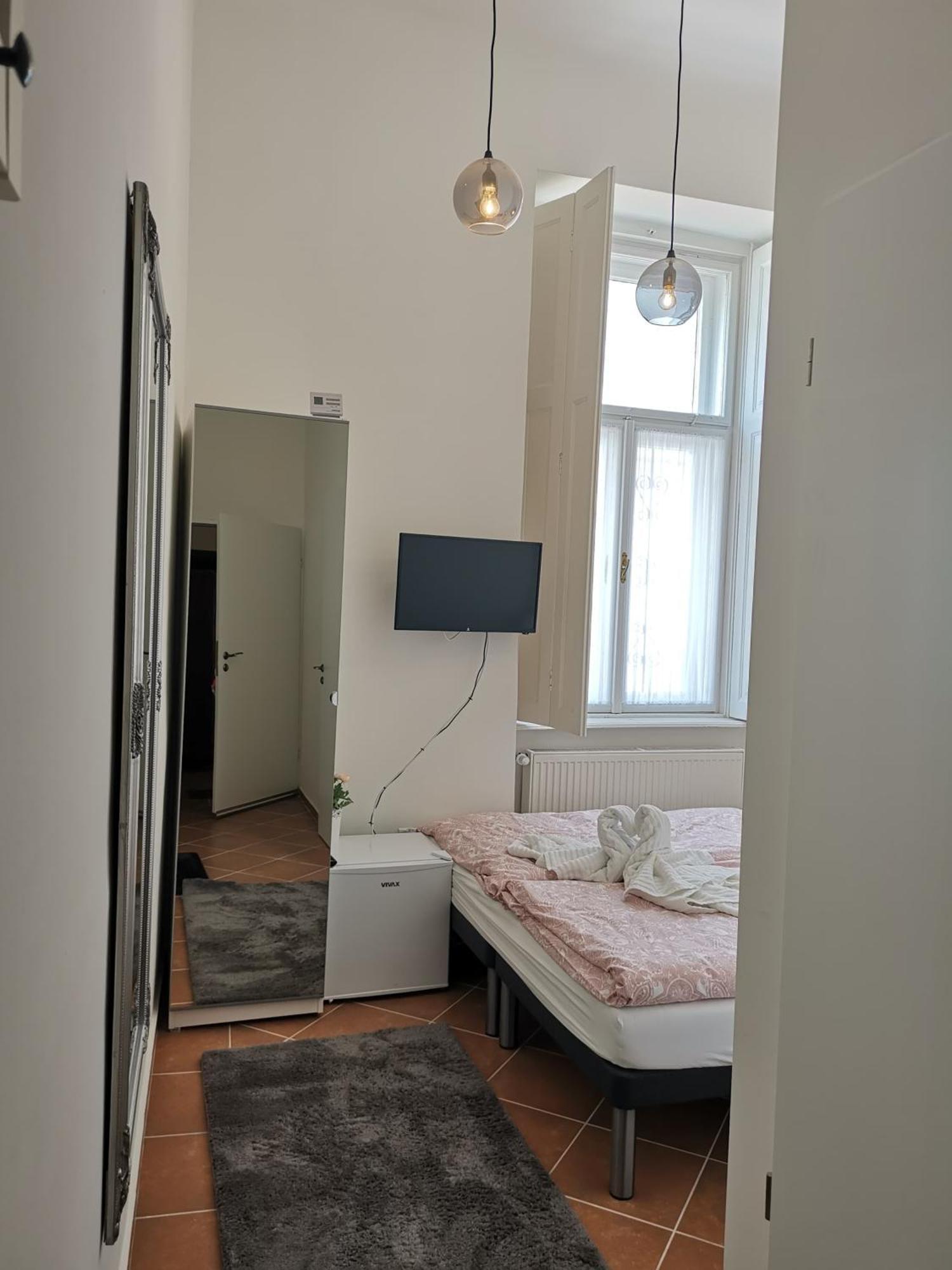 Villa Florencia Eger Exteriör bild