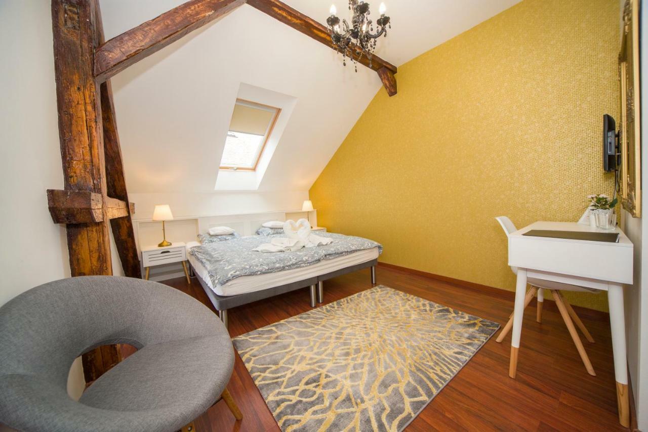 Villa Florencia Eger Exteriör bild